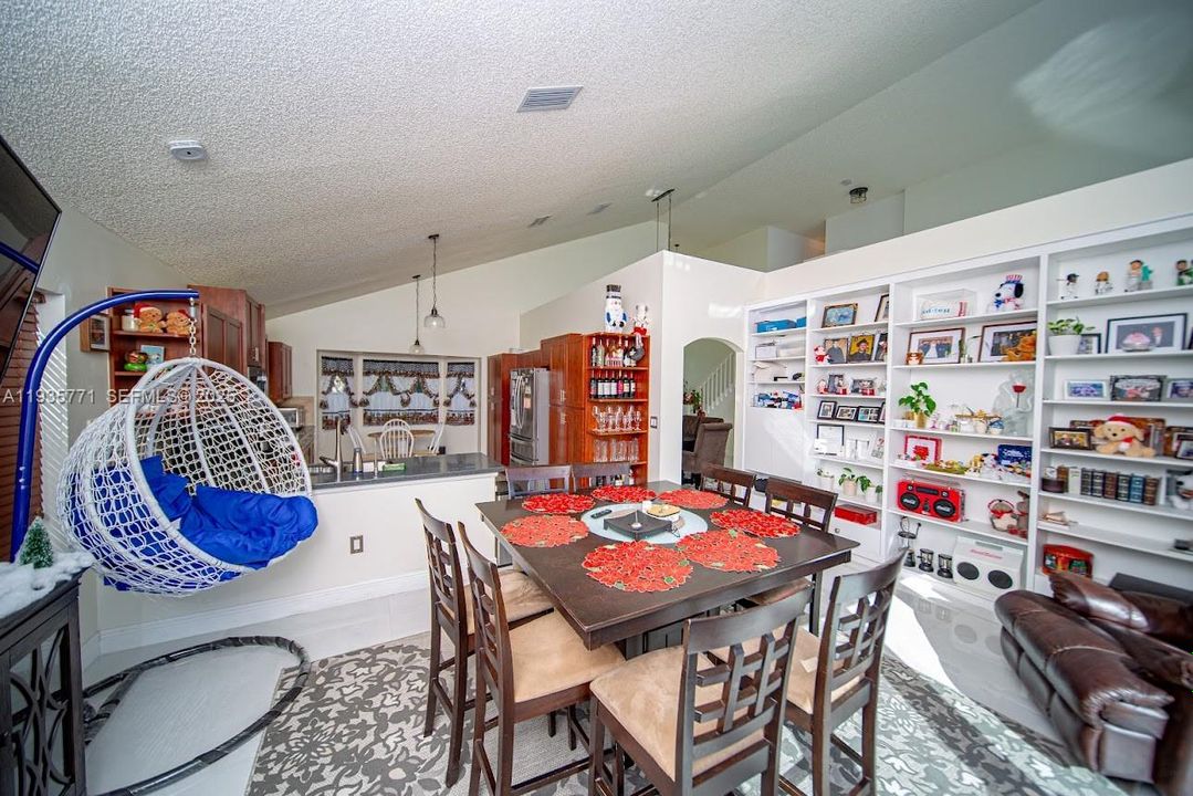 For Sale: $1,100,000 (4 beds, 2 baths, 2378 Square Feet)
