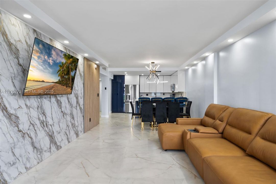 En Venta: $699,000 (3 camas, 2 baños, 1492 Pies cuadrados)