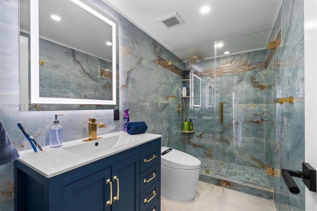 En Venta: $699,000 (3 camas, 2 baños, 1492 Pies cuadrados)