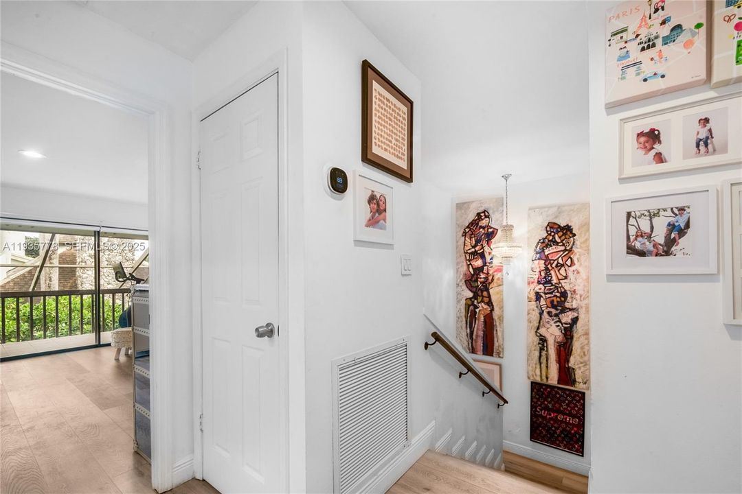 На продажу: $945,000 (3 спален, 2 ванн, 2200 Квадратных фут)