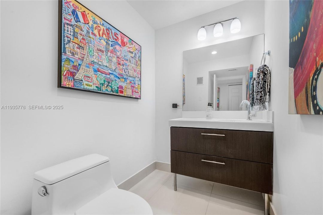 На продажу: $945,000 (3 спален, 2 ванн, 2200 Квадратных фут)