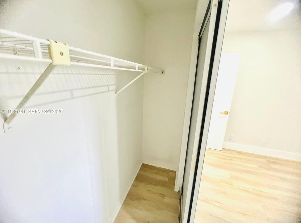 В аренду: $1,950 (2 спален, 1 ванн, 953 Квадратных фут)