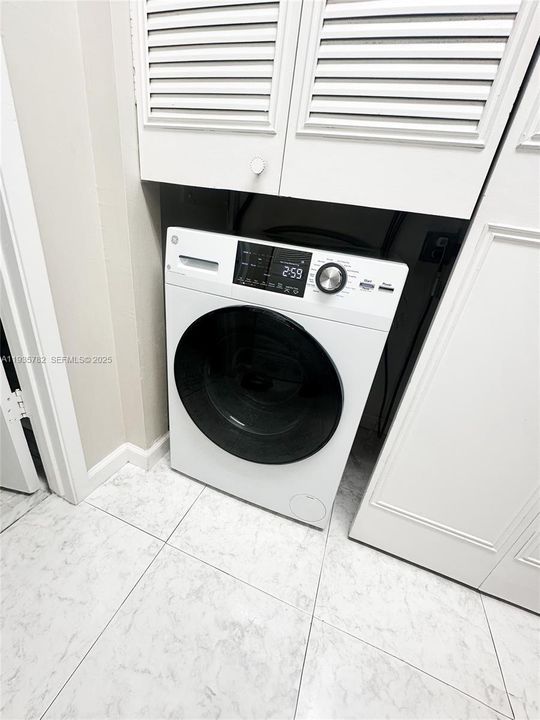 В аренду: $2,600 (2 спален, 2 ванн, 1245 Квадратных фут)