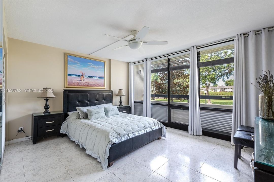 В аренду: $2,600 (2 спален, 2 ванн, 1245 Квадратных фут)