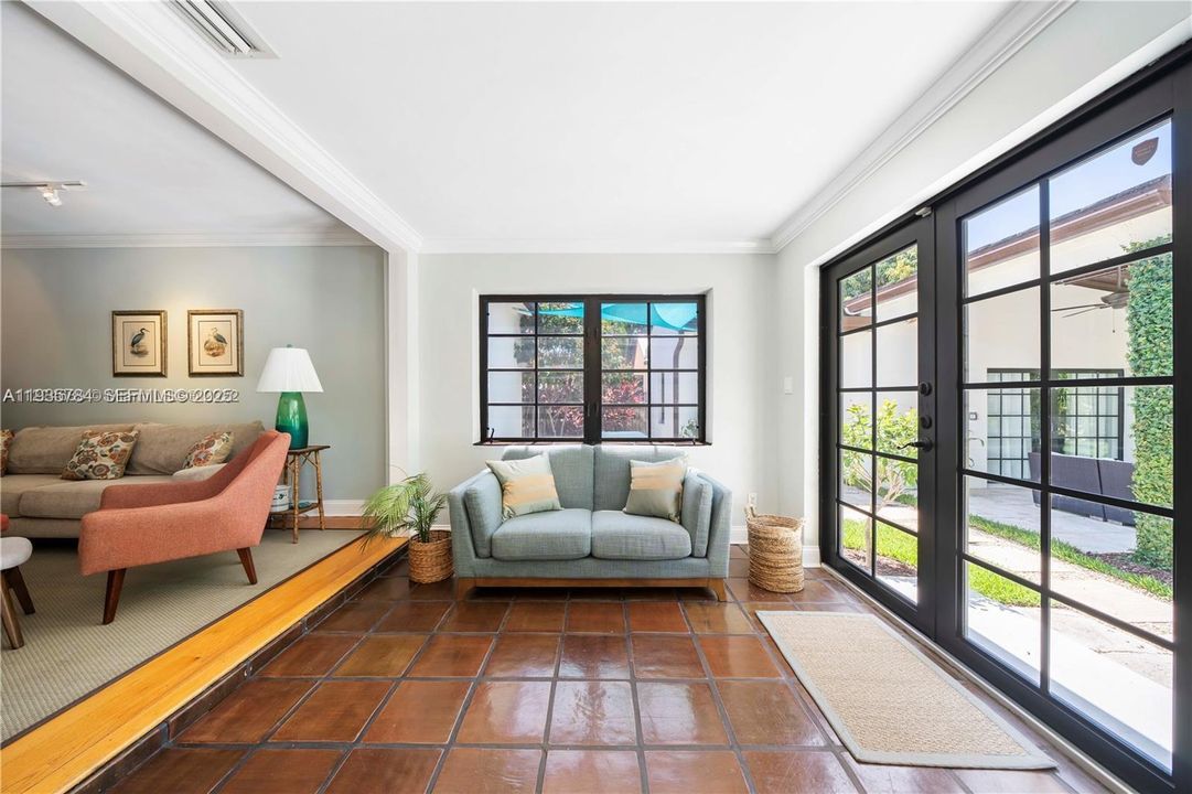 На продажу: $2,250,000 (4 спален, 3 ванн, 2361 Квадратных фут)