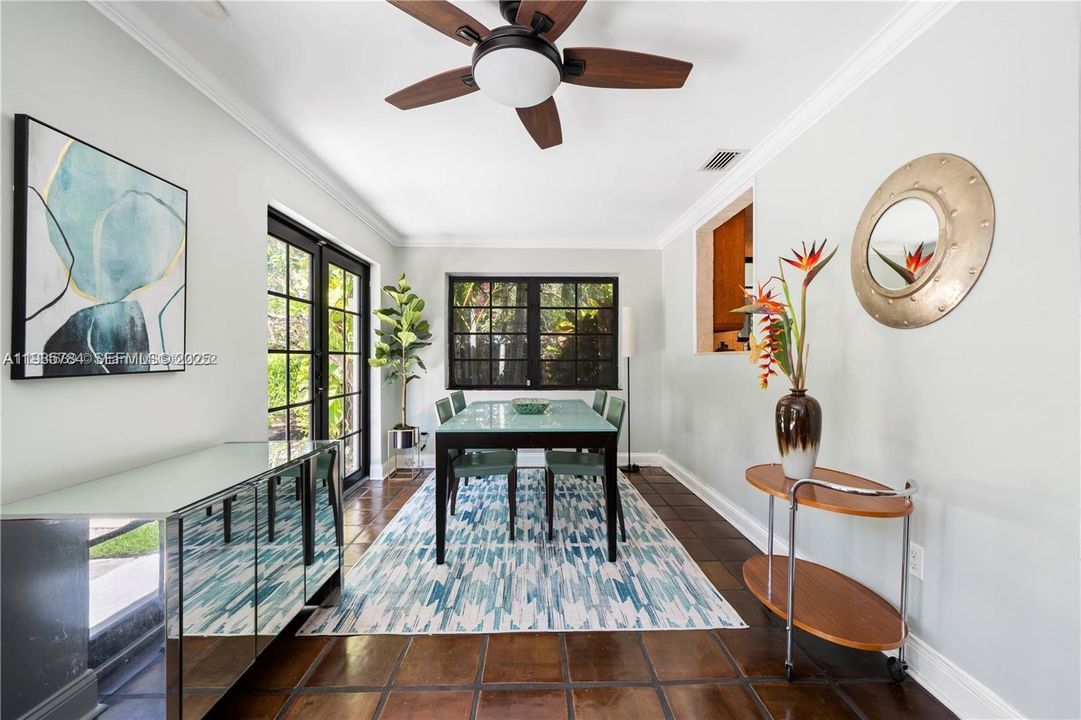 На продажу: $2,250,000 (4 спален, 3 ванн, 2361 Квадратных фут)