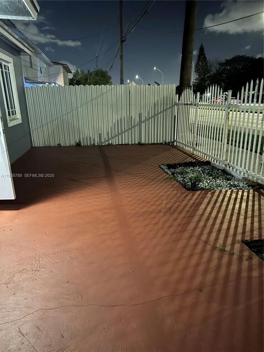 待售: $495,000 (3 贝兹, 1 浴室, 854 平方英尺)