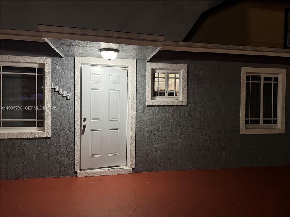 待售: $495,000 (3 贝兹, 1 浴室, 854 平方英尺)