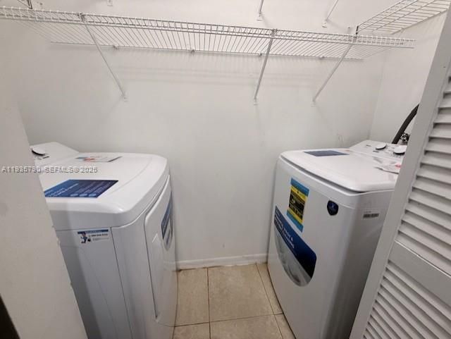 В аренду: $2,200 (2 спален, 2 ванн, 921 Квадратных фут)