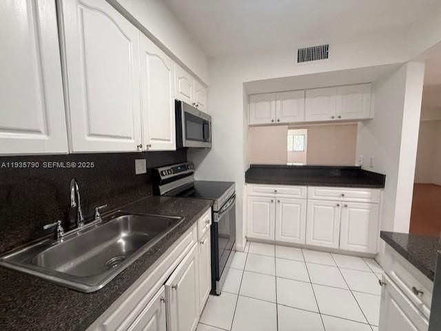 В аренду: $2,200 (2 спален, 2 ванн, 921 Квадратных фут)