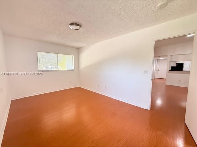 В аренду: $2,200 (2 спален, 2 ванн, 921 Квадратных фут)