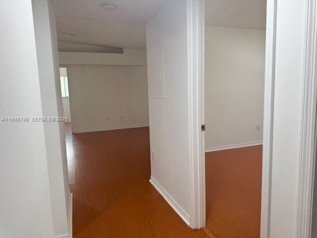 В аренду: $2,200 (2 спален, 2 ванн, 921 Квадратных фут)