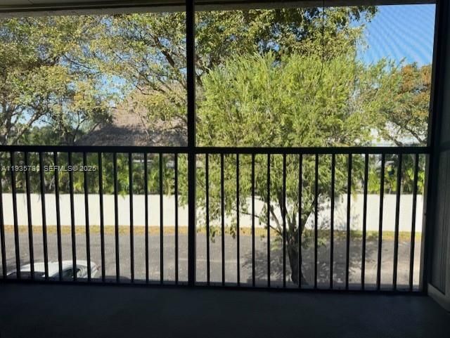 В аренду: $2,200 (2 спален, 2 ванн, 921 Квадратных фут)