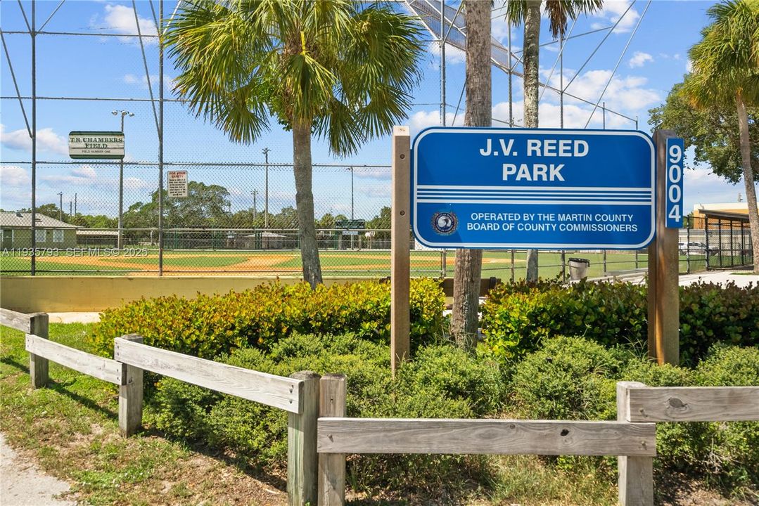 待售: $425,000 (2 贝兹, 2 浴室, 1308 平方英尺)