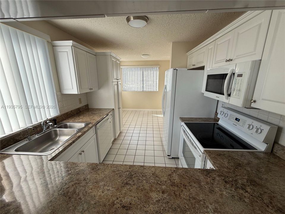 En Renta: $2,250 (2 camas, 2 baños, 1294 Pies cuadrados)