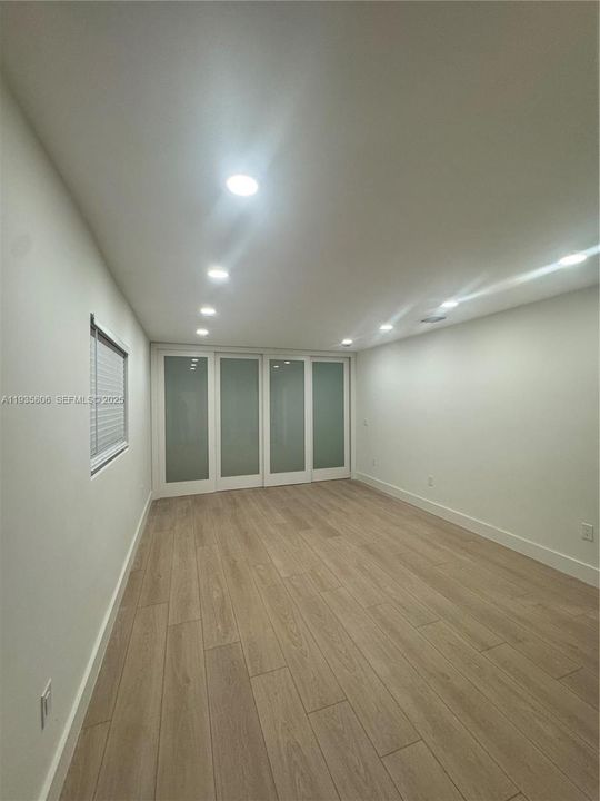 For Rent: $6,500 (3 beds, 2 baths, 1400 Square Feet)