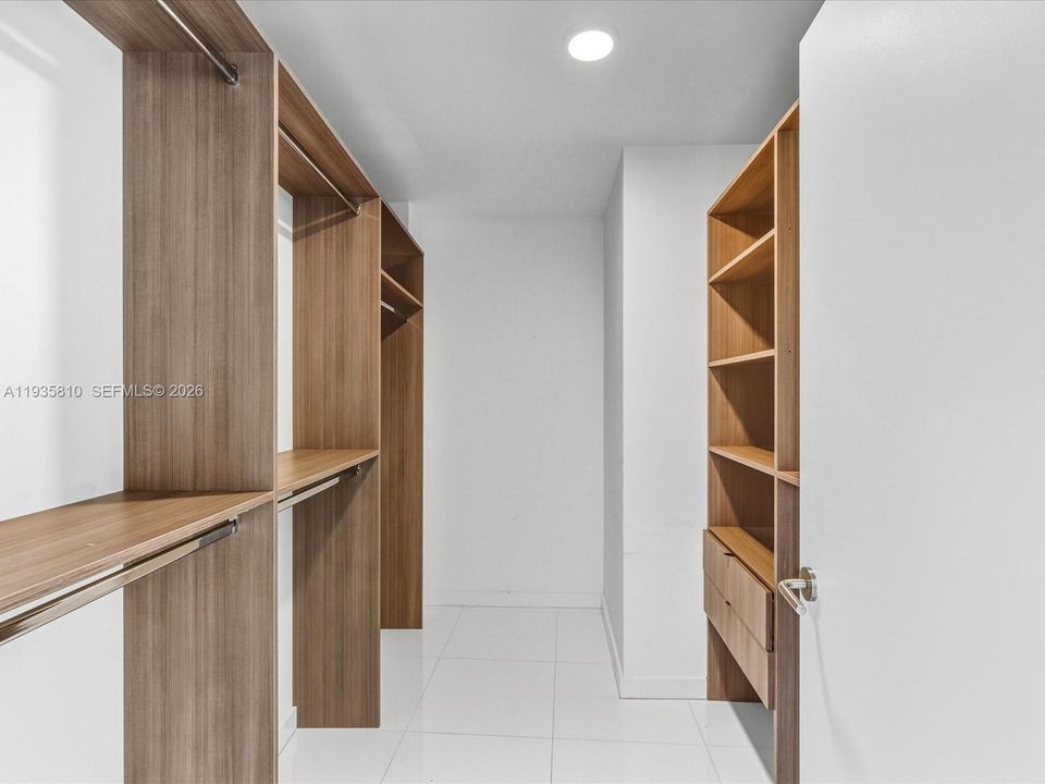 En Venta: $1,689,000 (3 camas, 4 baños, 2204 Pies cuadrados)