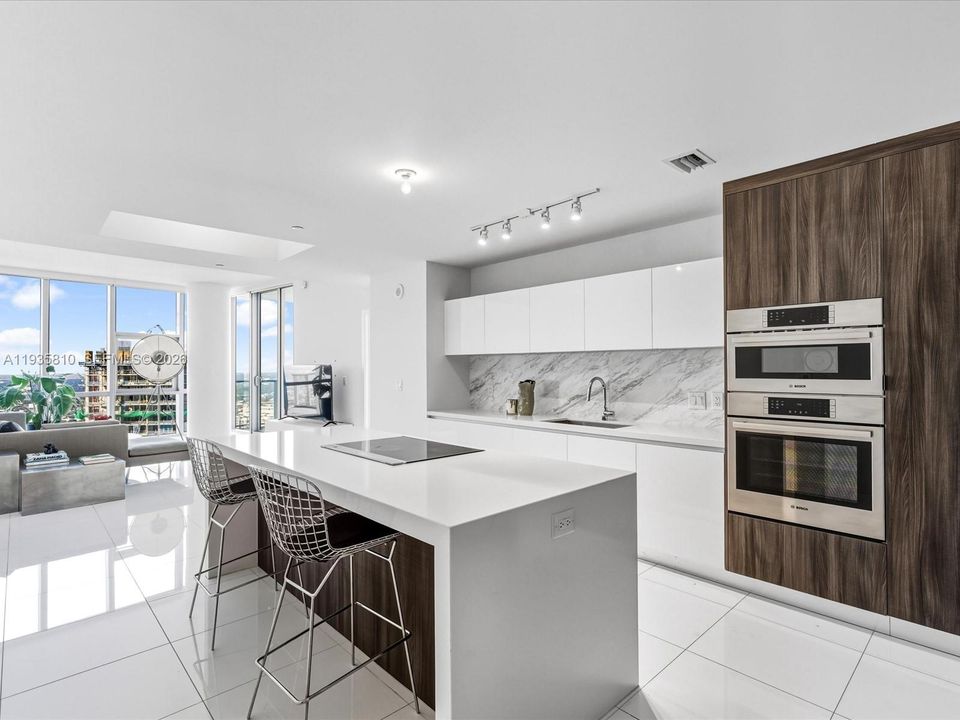 En Venta: $1,689,000 (3 camas, 4 baños, 2204 Pies cuadrados)