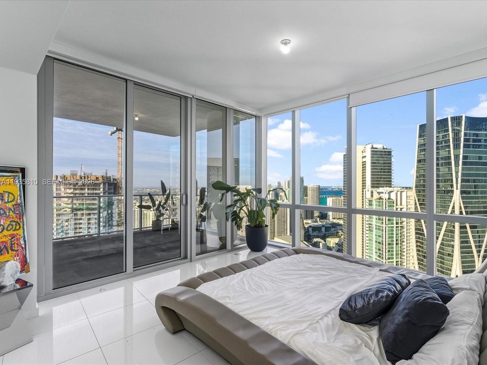 For Sale: $1,689,000 (3 beds, 4 baths, 2204 Square Feet)