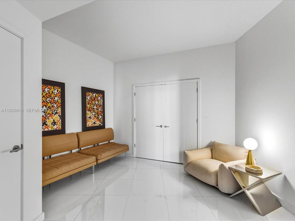 For Sale: $1,689,000 (3 beds, 4 baths, 2204 Square Feet)