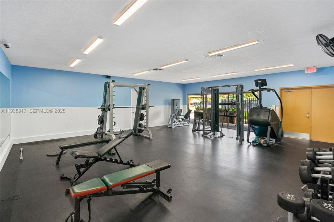 出租: $5,500 (4 贝兹, 3 浴室, 1796 平方英尺)