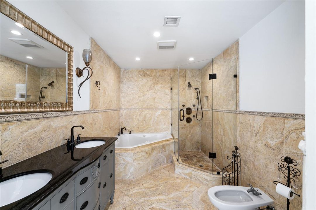 出租: $5,500 (4 贝兹, 3 浴室, 1796 平方英尺)