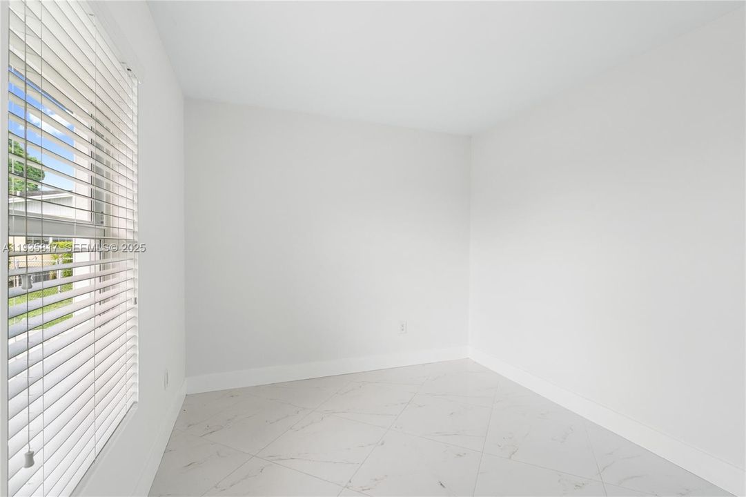 出租: $5,500 (4 贝兹, 3 浴室, 1796 平方英尺)