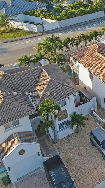 В аренду: $3,300 (3 спален, 2 ванн, 1654 Квадратных фут)