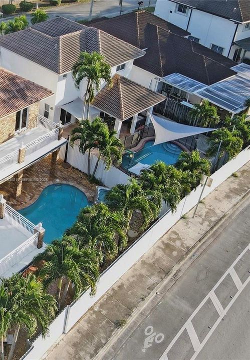 В аренду: $3,300 (3 спален, 2 ванн, 1654 Квадратных фут)