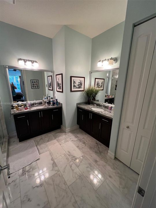 В аренду: $6,995 (3 спален, 2 ванн, 1914 Квадратных фут)