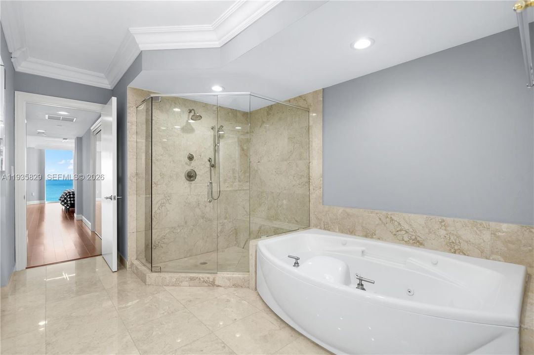 En Venta: $1,500,000 (2 camas, 3 baños, 2973 Pies cuadrados)