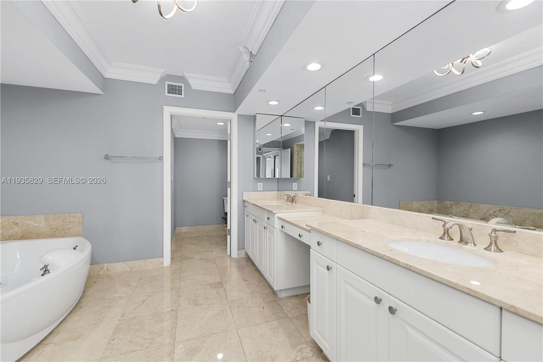 En Venta: $1,500,000 (2 camas, 3 baños, 2973 Pies cuadrados)