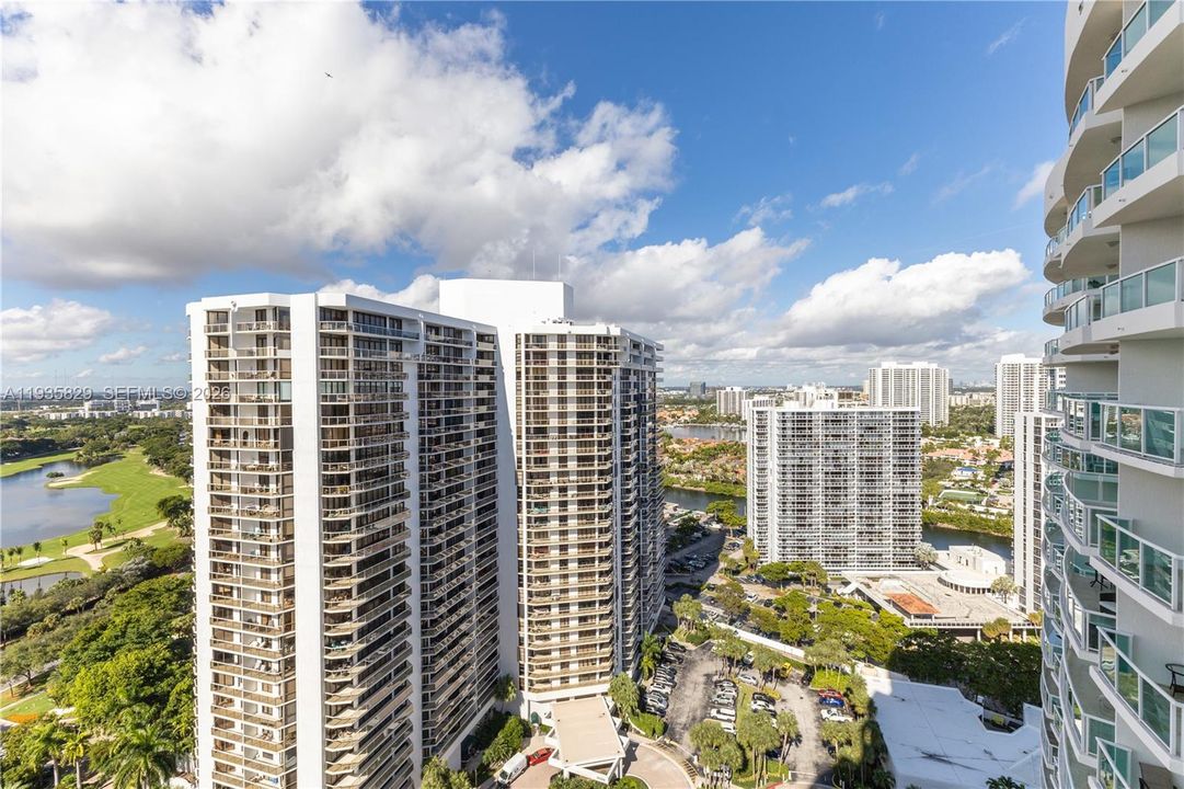 En Venta: $1,500,000 (2 camas, 3 baños, 2973 Pies cuadrados)