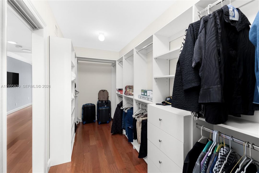 En Venta: $1,500,000 (2 camas, 3 baños, 2973 Pies cuadrados)