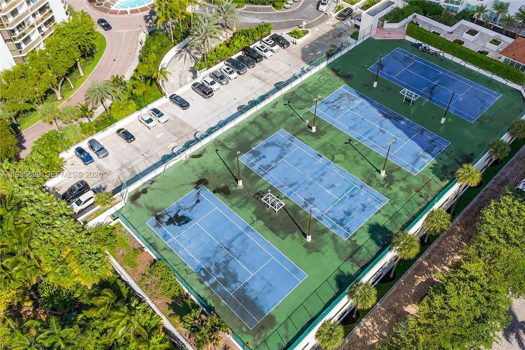 En Venta: $1,500,000 (2 camas, 3 baños, 2973 Pies cuadrados)