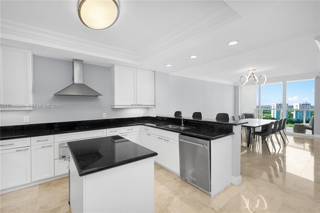 En Venta: $1,500,000 (2 camas, 3 baños, 2973 Pies cuadrados)