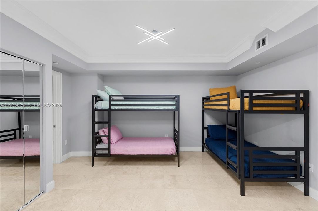 En Venta: $1,500,000 (2 camas, 3 baños, 2973 Pies cuadrados)