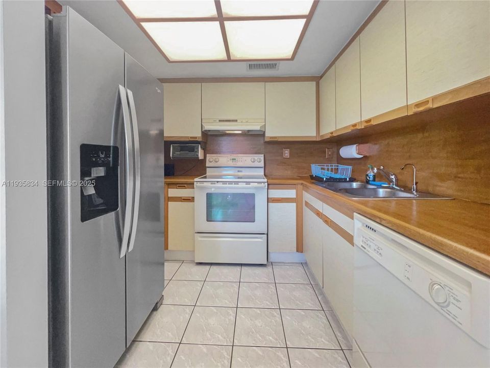 出租: $2,600 (2 贝兹, 2 浴室, 1200 平方英尺)