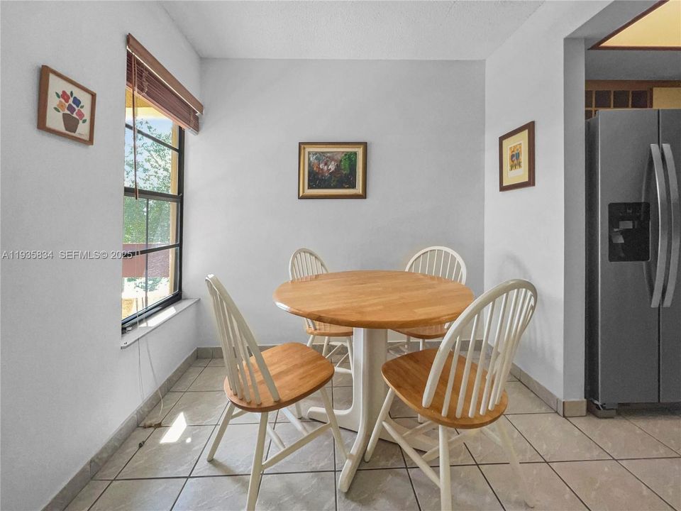 出租: $2,600 (2 贝兹, 2 浴室, 1200 平方英尺)