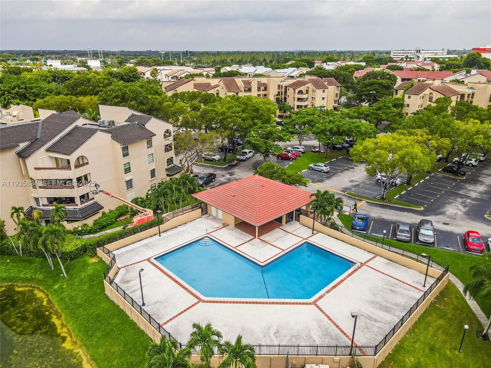 出租: $2,600 (2 贝兹, 2 浴室, 1200 平方英尺)