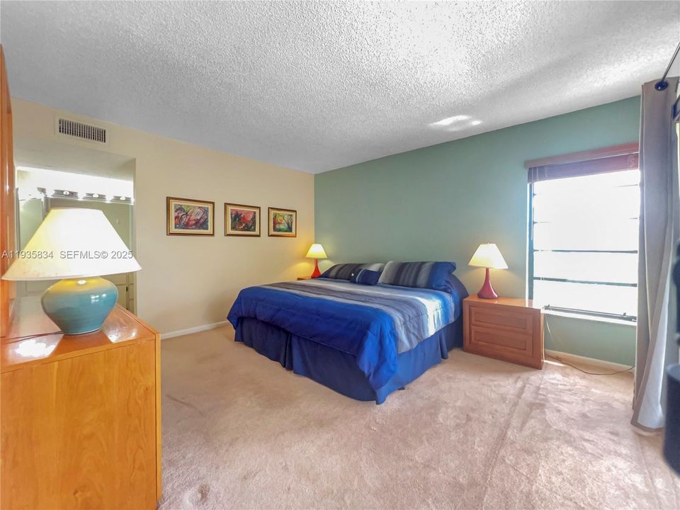 出租: $2,600 (2 贝兹, 2 浴室, 1200 平方英尺)