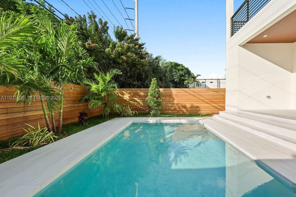 En Venta: $1,500,000 (3 camas, 3 baños, 0 Pies cuadrados)