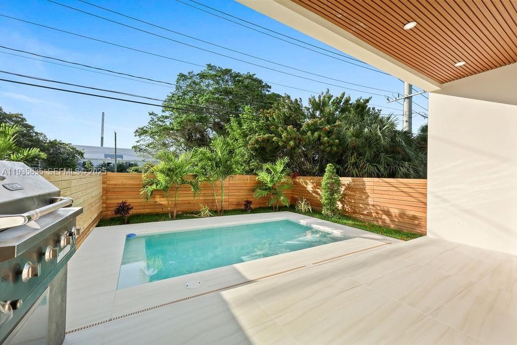 En Venta: $1,500,000 (3 camas, 3 baños, 0 Pies cuadrados)