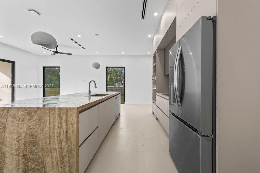 En Venta: $1,500,000 (3 camas, 3 baños, 0 Pies cuadrados)