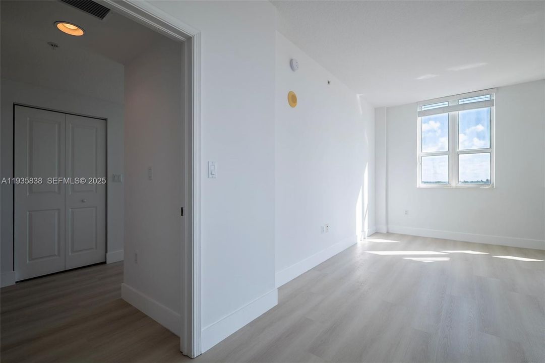 На продажу: $450,000 (2 спален, 2 ванн, 1385 Квадратных фут)