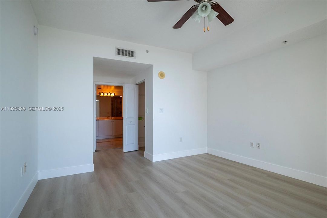 На продажу: $450,000 (2 спален, 2 ванн, 1385 Квадратных фут)