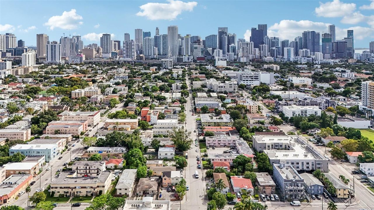 待售: $985,000 (0 贝兹, 0 浴室, 2012 平方英尺)