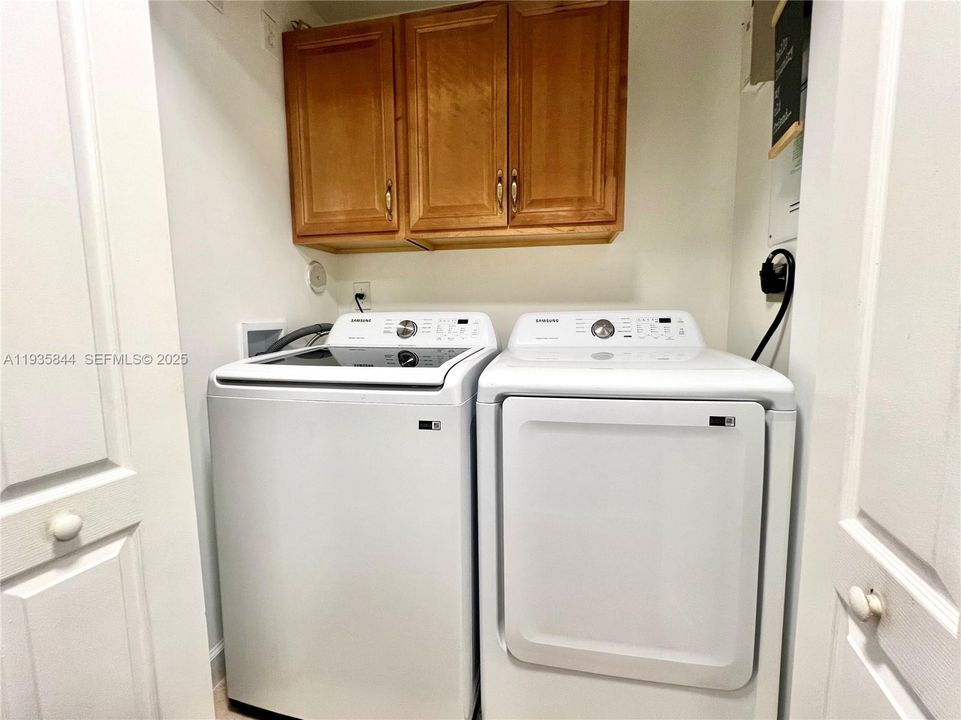 В аренду: $3,700 (3 спален, 2 ванн, 1650 Квадратных фут)