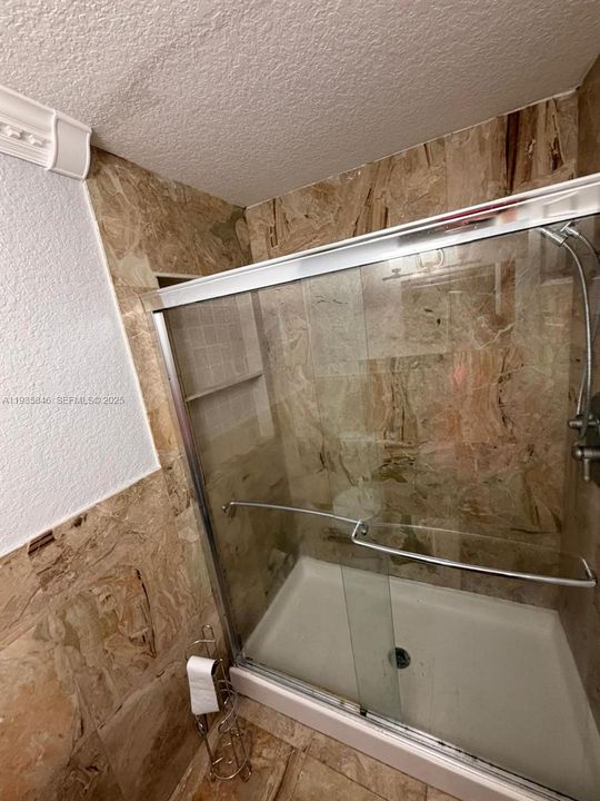 В аренду: $2,000 (2 спален, 2 ванн, 800 Квадратных фут)