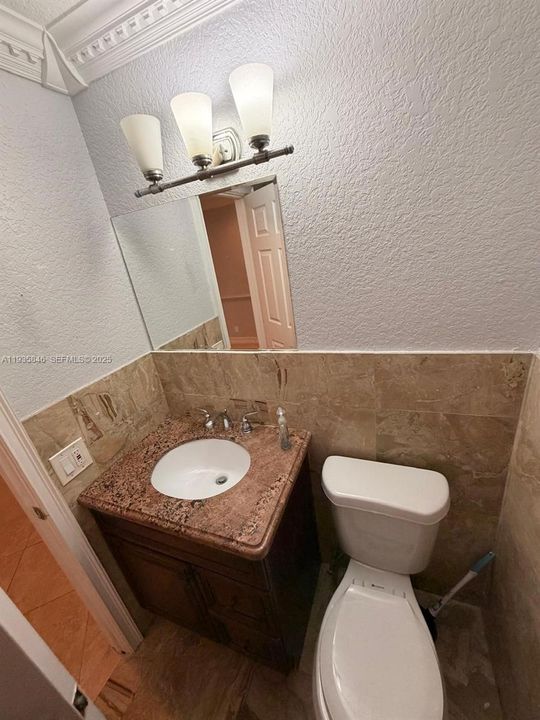 В аренду: $2,000 (2 спален, 2 ванн, 800 Квадратных фут)